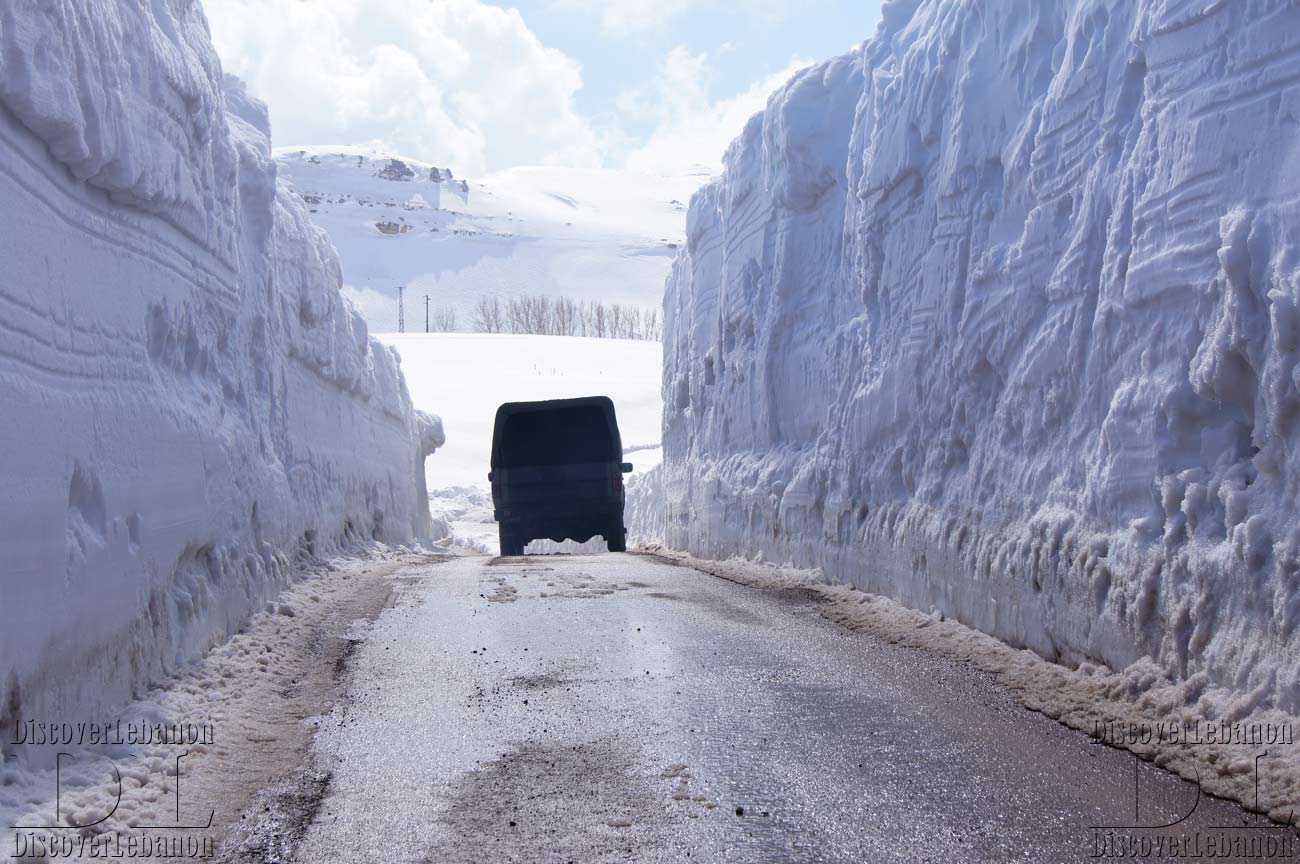 Laqlouq wall snow road
