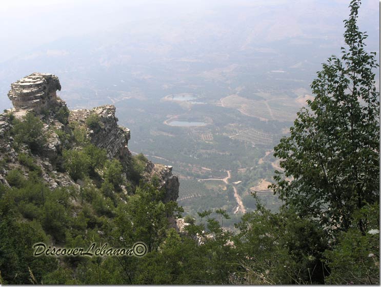 Rocks Akoura